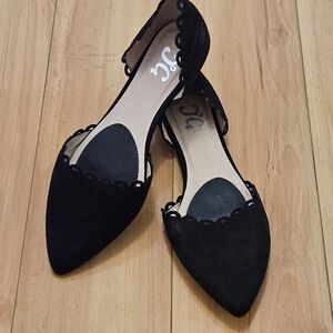 Chic Black Women's Flats with Scalloped Edges